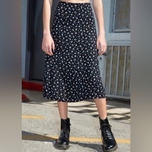 Brandy Melville Vintage midi floral skirt